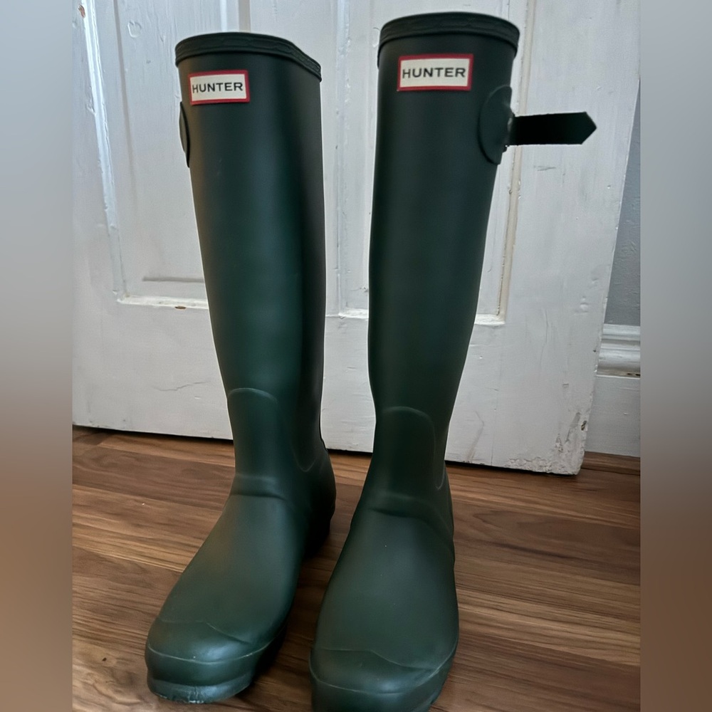 Like new tall Hunter Green HUNTER BOOTS